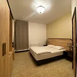 Am Fluss Saale Weißenfels