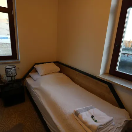 酒店 Am Fluss Saale 3*