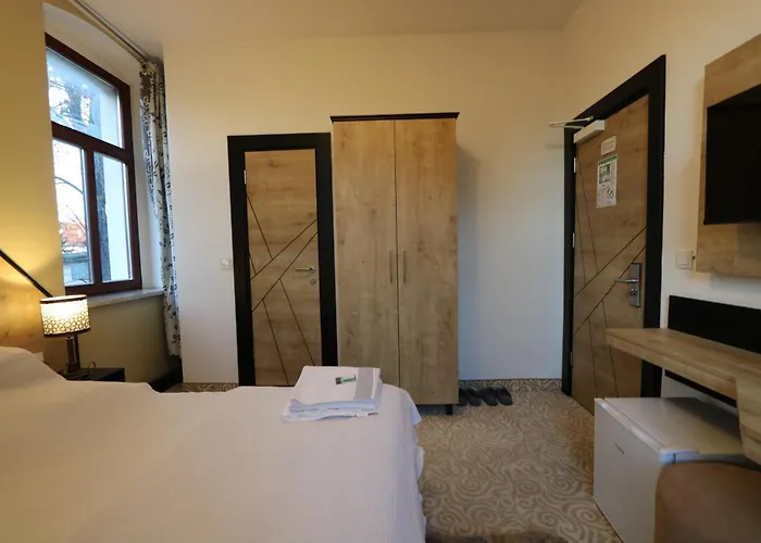 Am Fluss Saale Hotel