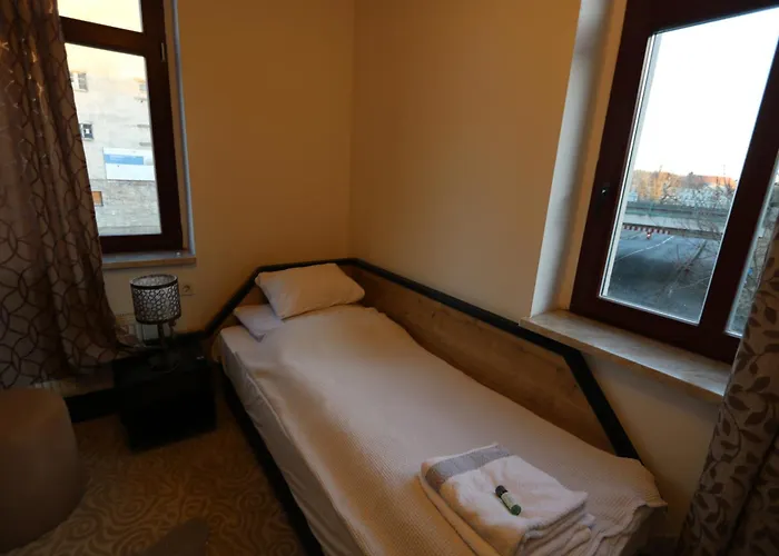 Hotel Am Fluss Saale 3*