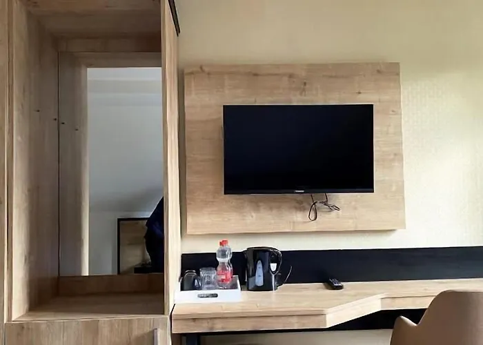 Am Fluss Saale Hotel